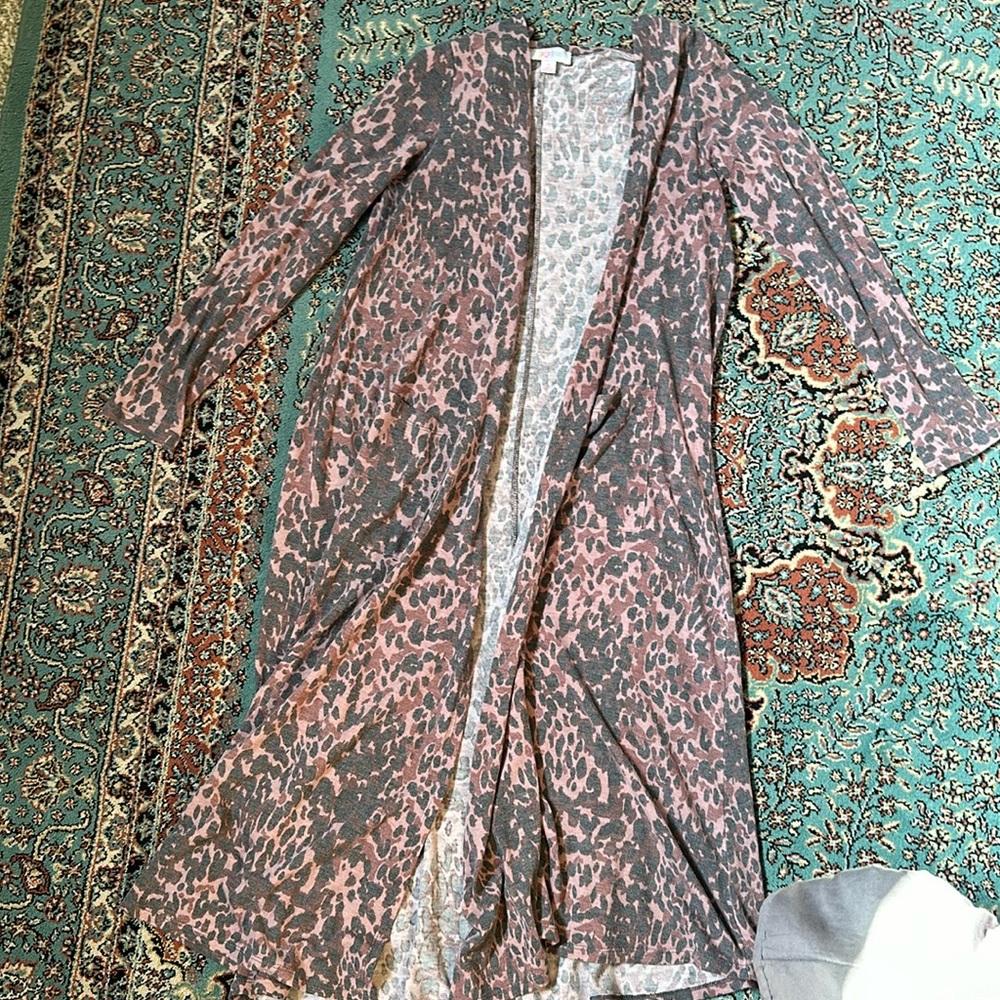 Lularoe mauve Leopard Sarah Kimono long Cardigan